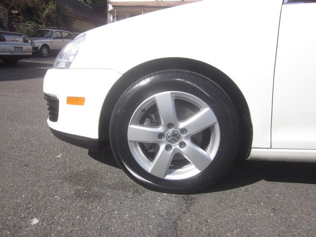 Volkswagen Jetta 2008 photo 2