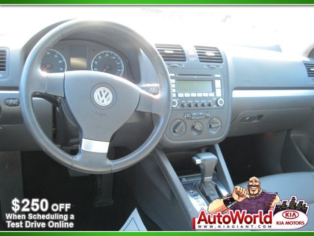 Volkswagen Jetta 2009 photo 4