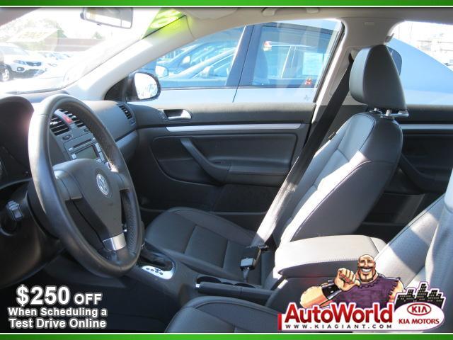 Volkswagen Jetta 2009 photo 5