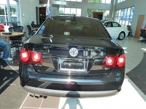 Volkswagen Jetta 2009 photo 3