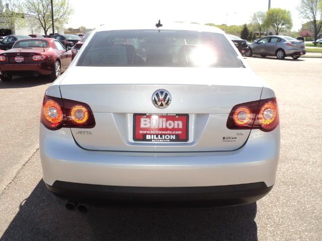 Volkswagen Jetta 2009 photo 3
