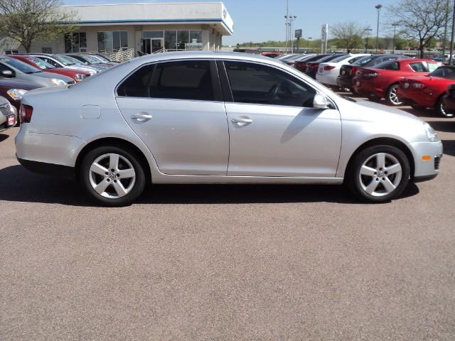 Volkswagen Jetta 2009 photo 4