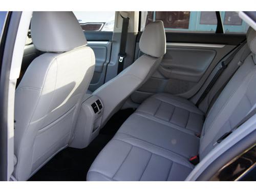 Volkswagen Jetta 2WD 4dr XLT Other