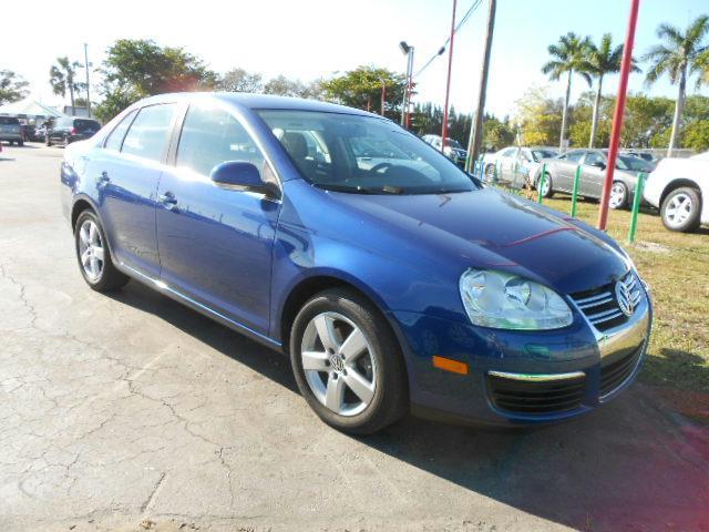 Volkswagen Jetta SE Sedan