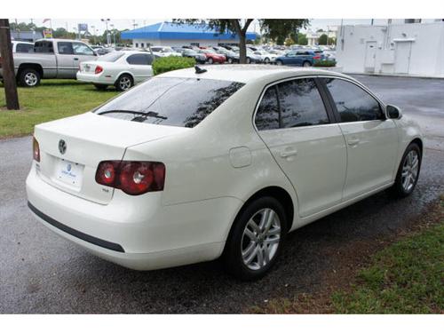 Volkswagen Jetta 2009 photo 4