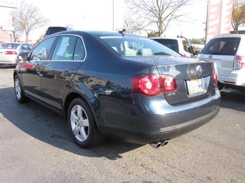 Volkswagen Jetta 2009 photo 3