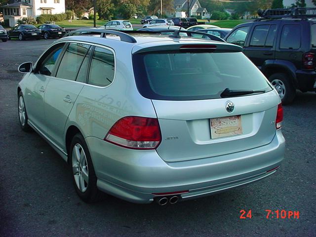 Volkswagen Jetta SEL Front-wheel Drive Wagon