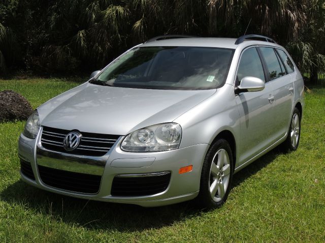 Volkswagen Jetta SE Wagon