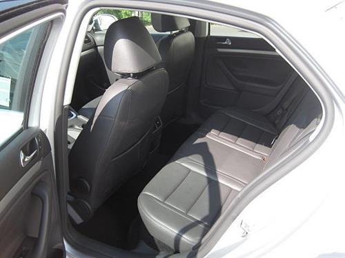 Volkswagen Jetta 2009 photo 3