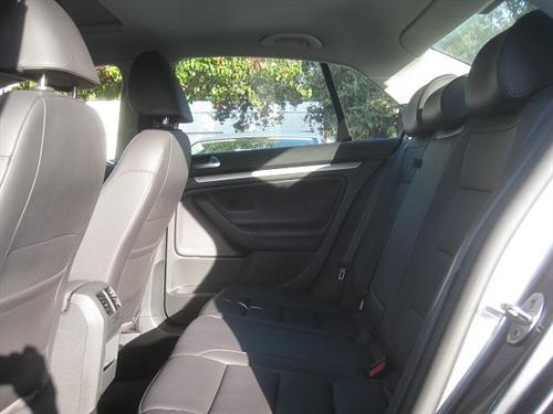 Volkswagen Jetta 2009 photo 4