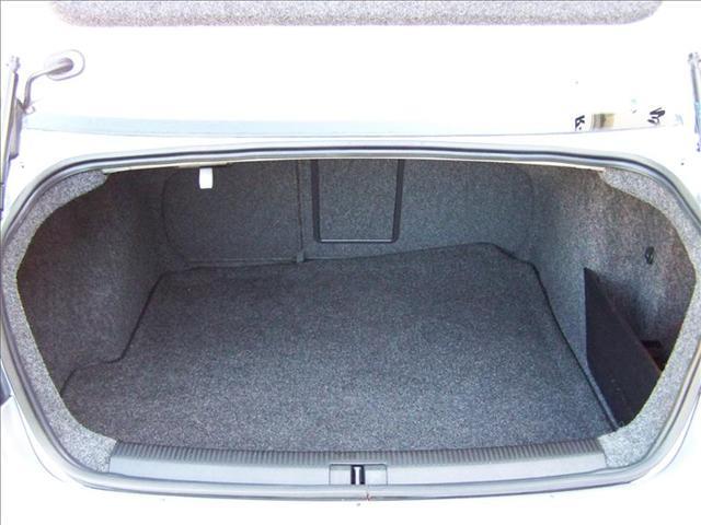 Volkswagen Jetta 2009 photo 24