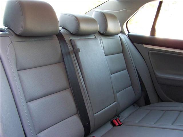 Volkswagen Jetta 2009 photo 28