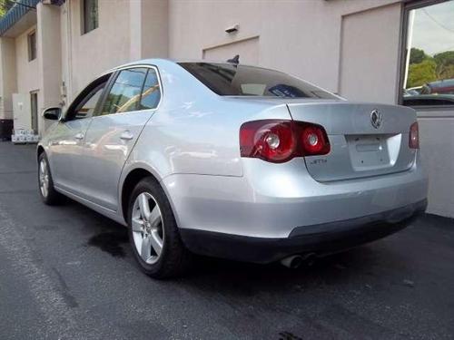 Volkswagen Jetta 2009 photo 4