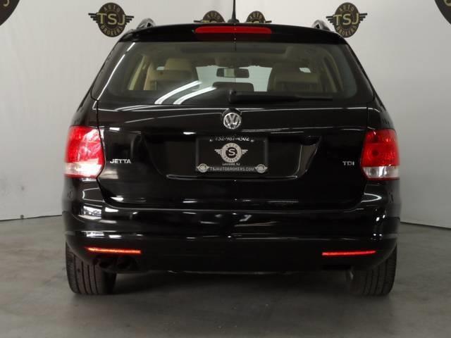 Volkswagen Jetta SEL Front-wheel Drive Wagon