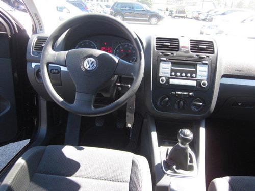 Volkswagen Jetta 2009 photo 4