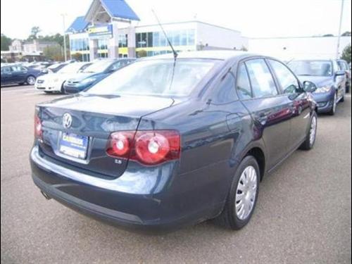 Volkswagen Jetta 2009 photo 3