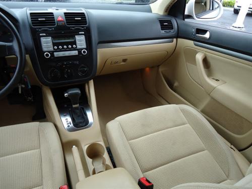 Volkswagen Jetta 2009 photo 2