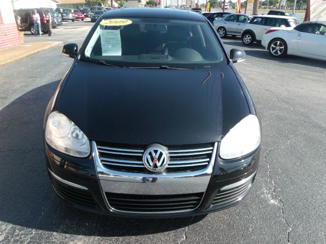 Volkswagen Jetta SE Sedan