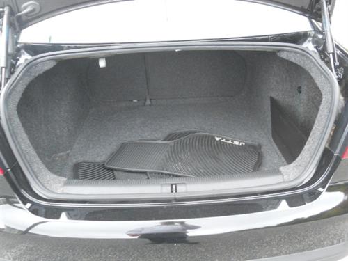 Volkswagen Jetta 2009 photo 3