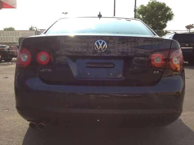 Volkswagen Jetta Supercharged Notchback Sedan