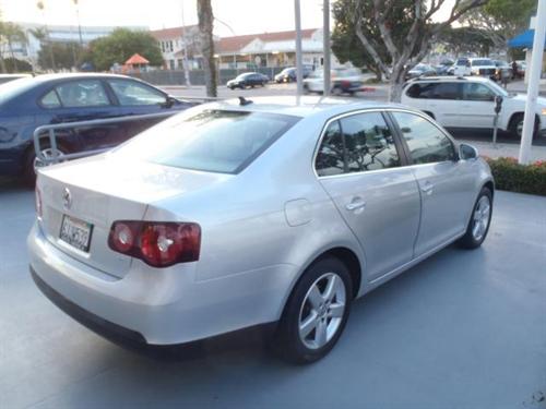 Volkswagen Jetta 2009 photo 4