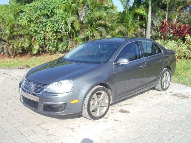 Volkswagen Jetta SE Sedan