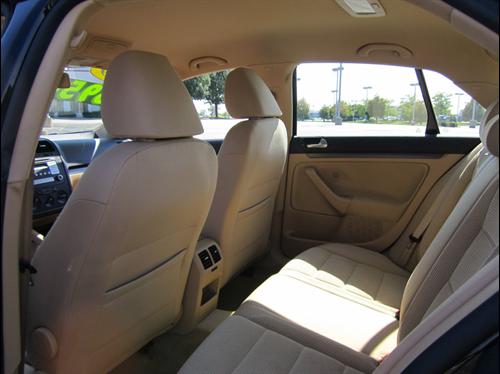 Volkswagen Jetta 2009 photo 3