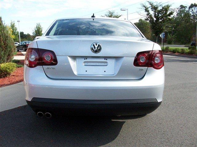 Volkswagen Jetta 2009 photo 2