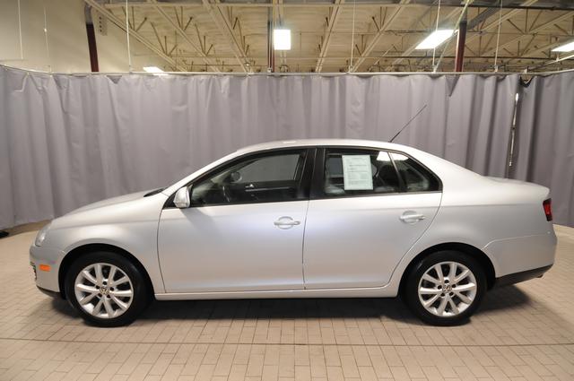 Volkswagen Jetta 2010 photo 3
