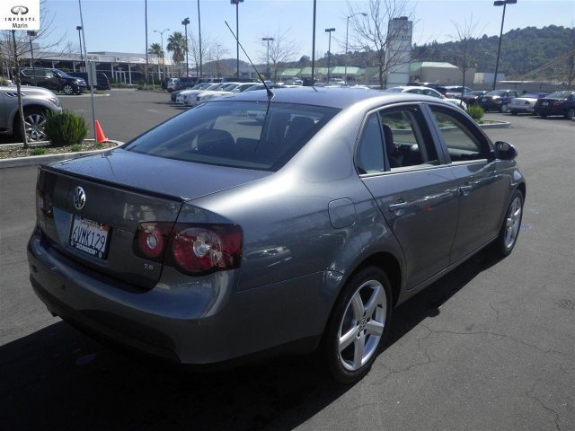 Volkswagen Jetta 2010 photo 4