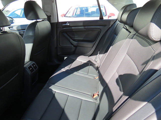 Volkswagen Jetta 2010 photo 1