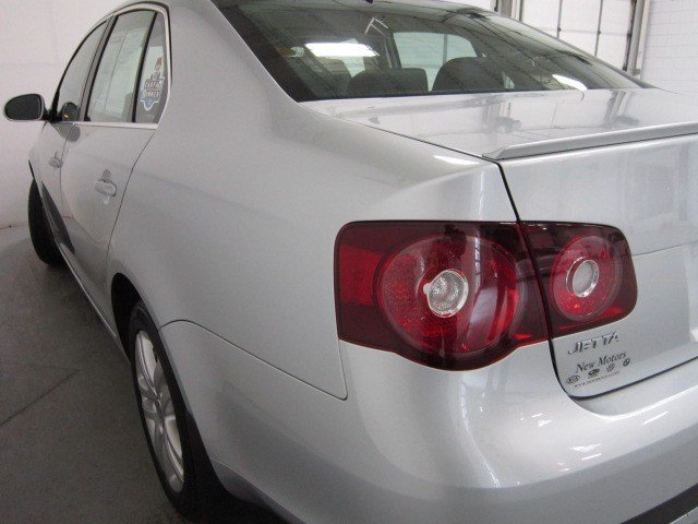 Volkswagen Jetta 2010 photo 1