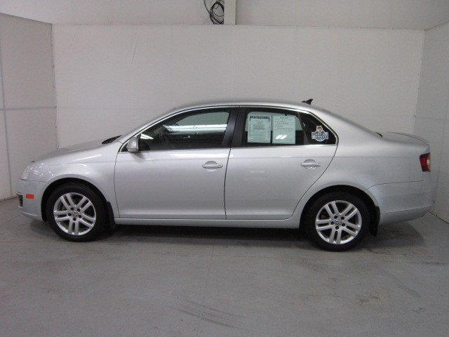 Volkswagen Jetta 2010 photo 2