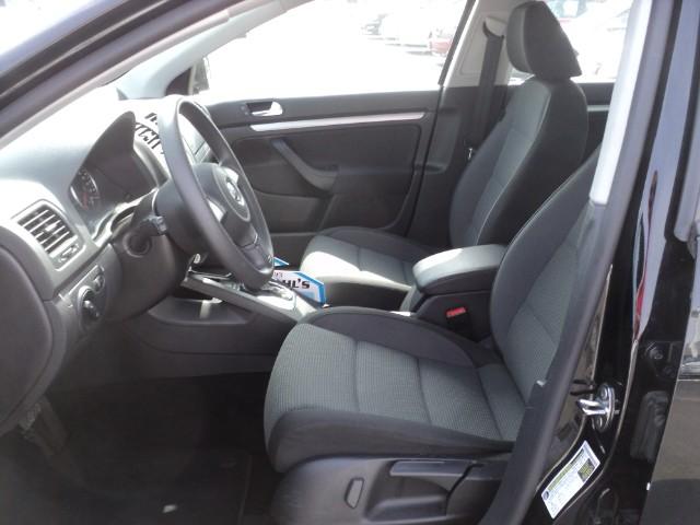 Volkswagen Jetta 2010 photo 3