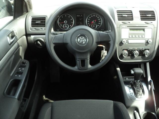 Volkswagen Jetta 2010 photo 5