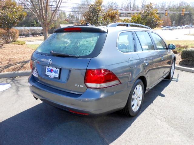 Volkswagen Jetta 2010 photo 2