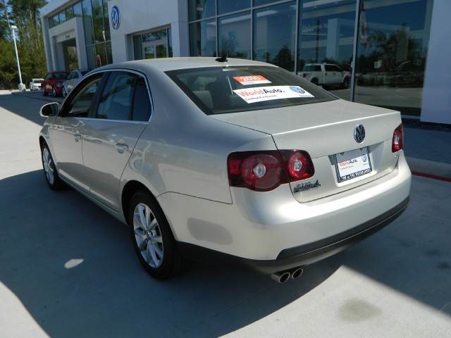 Volkswagen Jetta 2010 photo 4