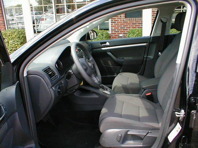 Volkswagen Jetta 2010 photo 4
