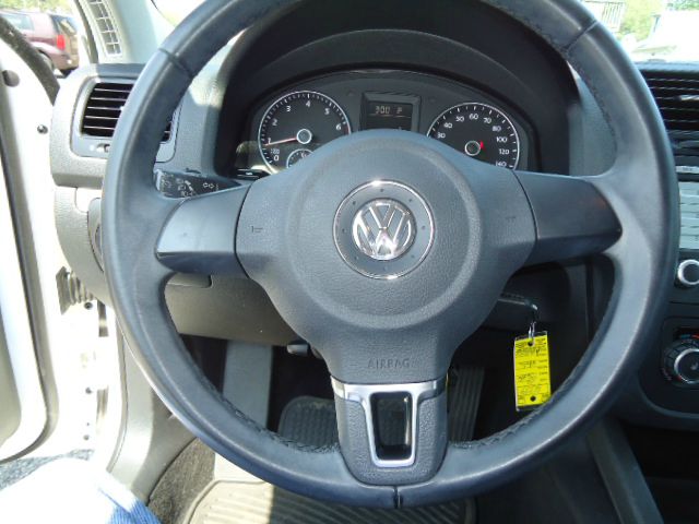 Volkswagen Jetta 2010 photo 22