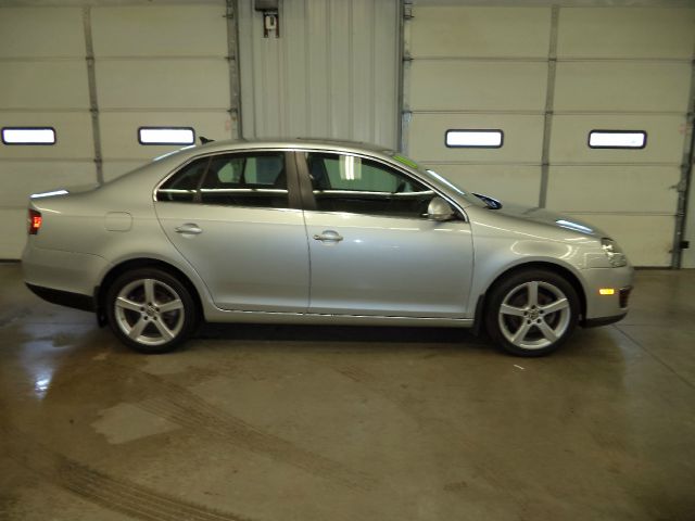 Volkswagen Jetta 2010 photo 2