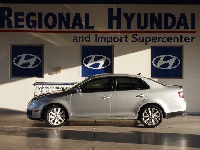 Volkswagen Jetta 2010 photo 2