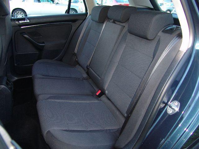 Volkswagen Jetta 2010 photo 2