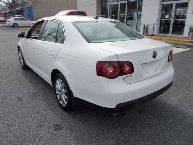 Volkswagen Jetta 2010 photo 1