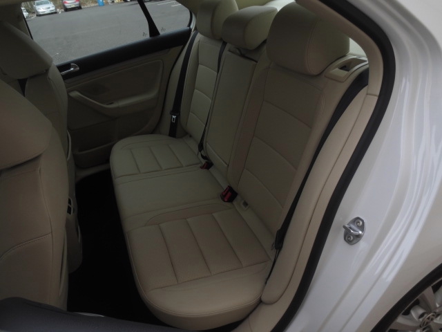 Volkswagen Jetta LS Premium Group Unspecified