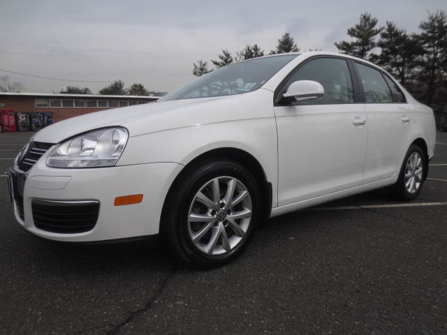 Volkswagen Jetta 2010 photo 3