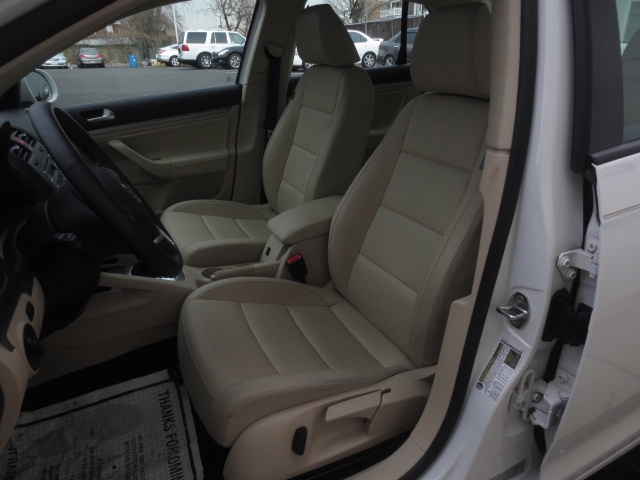 Volkswagen Jetta 2010 photo 4