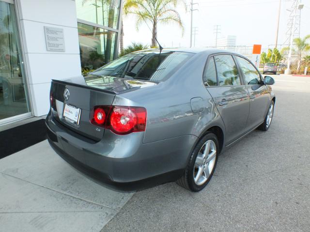Volkswagen Jetta 2010 photo 1