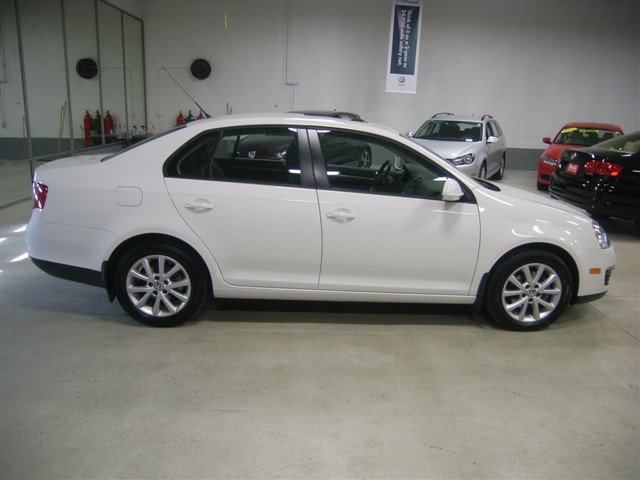 Volkswagen Jetta LS Premium Group Unspecified