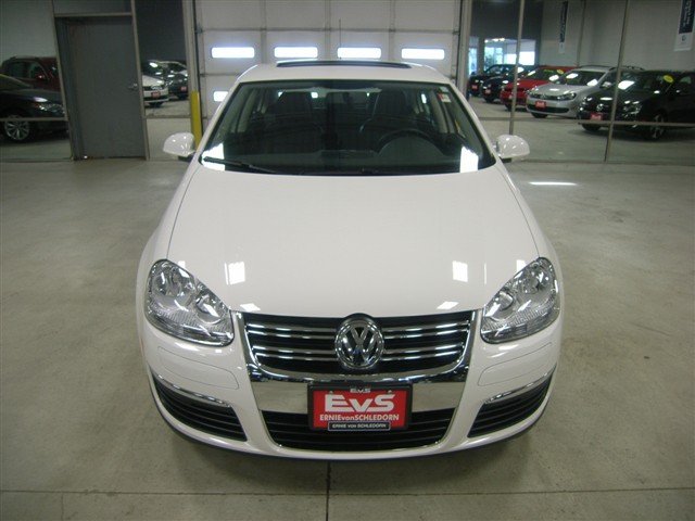 Volkswagen Jetta 2010 photo 4