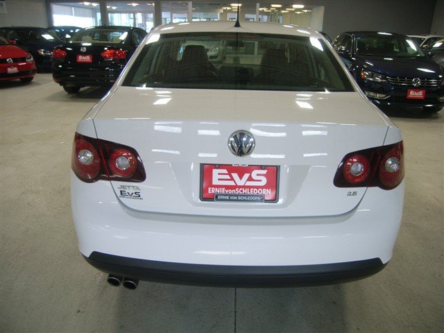 Volkswagen Jetta 2010 photo 5